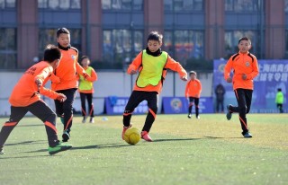 校园足球冬令营(校园足球冬令营活动总结)