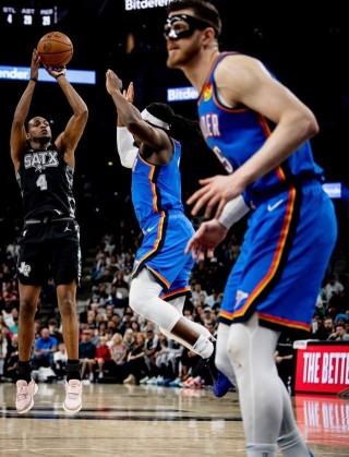 马刺vs篮网录播(2021年05月13日 马刺 vs 篮网 国语hd 0513高清直播)