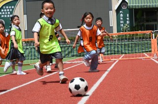幼儿园足球发展(幼儿园足球发展现状)