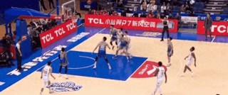 广厦vs美国东部王者(广厦vs山东第3场第四节)