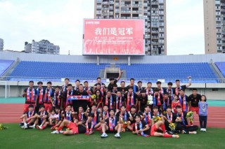 重庆的足球俱乐部(重庆足球俱乐部球员名单)