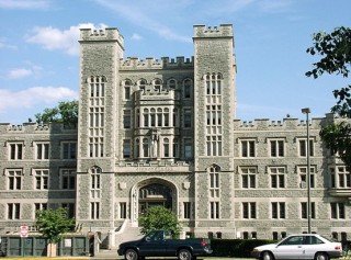 天主大学vs埃弗顿(不存在的圣诞节剧情介绍)