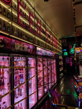 上海足球酒吧(上海足球酒吧看欧洲杯)