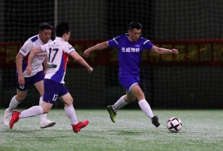 足球ju(足球巨星崛起无限钻石免广告)