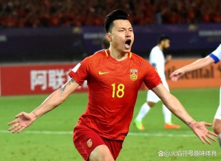 体坛名人足球四个字(体坛名人足球四个字是谁写的)
