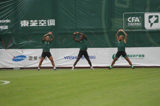 绿城vs恒丰(绿城和恒大哪个实力强)