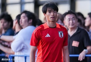 日本少年足球天才(日本少年足球视频看哭中国网友)