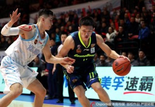 宏远vs新疆图片(宏远对北京回放录像)