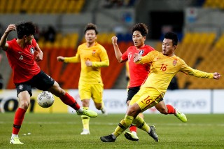 国足vs香港赢的(国足和香港比赛结果)