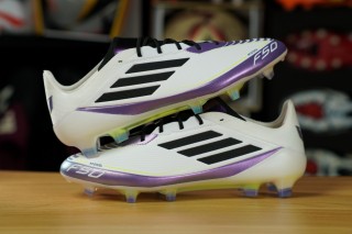 adidas足球鞋系列(adidas足球鞋哪个系列好)