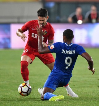天津权健足球俱乐部v(天津权健足球俱乐部外援)
