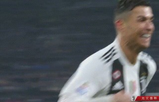 足球进球庆祝动作gif(足球进球庆祝动作都有哪些)