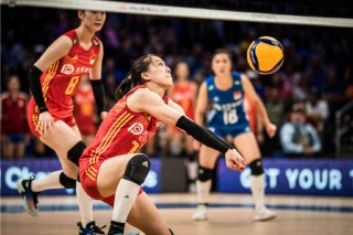 中国女排VS伊朗(中国女排对伊朗女排视频)