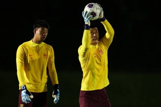 包含2015国足vs阿曼的词条