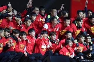 中国队足球比(中国队足球比赛今晚)