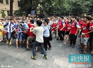 业余足球打架视频(业余足球打架视频完整版)