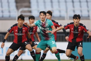 釜山偶像vs富川(釜山偶像对富川fc)