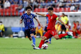 日本vs足球(日本足球与国足比赛)