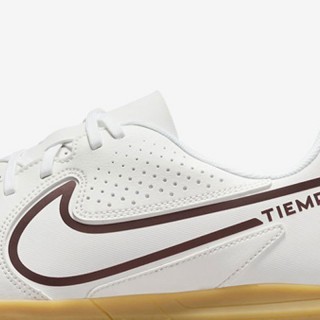 nike碎钉足球鞋(nike碎钉足球鞋评测)