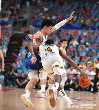 广东vs新疆扣篮(cba广东对新疆2020)