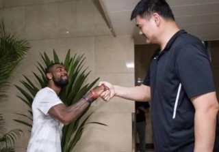 艾尔杰弗森vs姚明(艾尔杰弗森姚明交手数据)