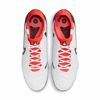 耐克战车足球鞋(nike全系列足球鞋介绍)