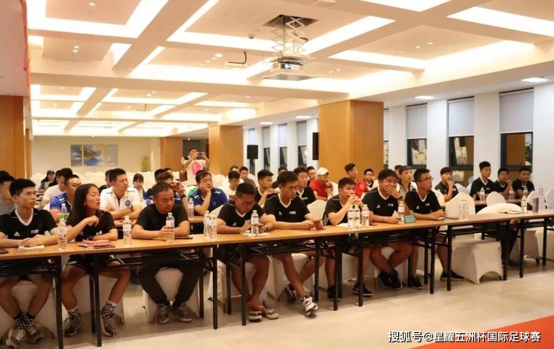 中超座谈(中超足球说)  第1张
