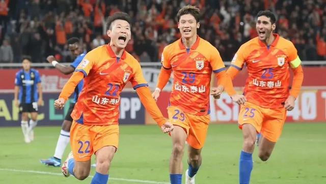 中超鲁能夺冠(鲁能中超夺冠次数)  第2张