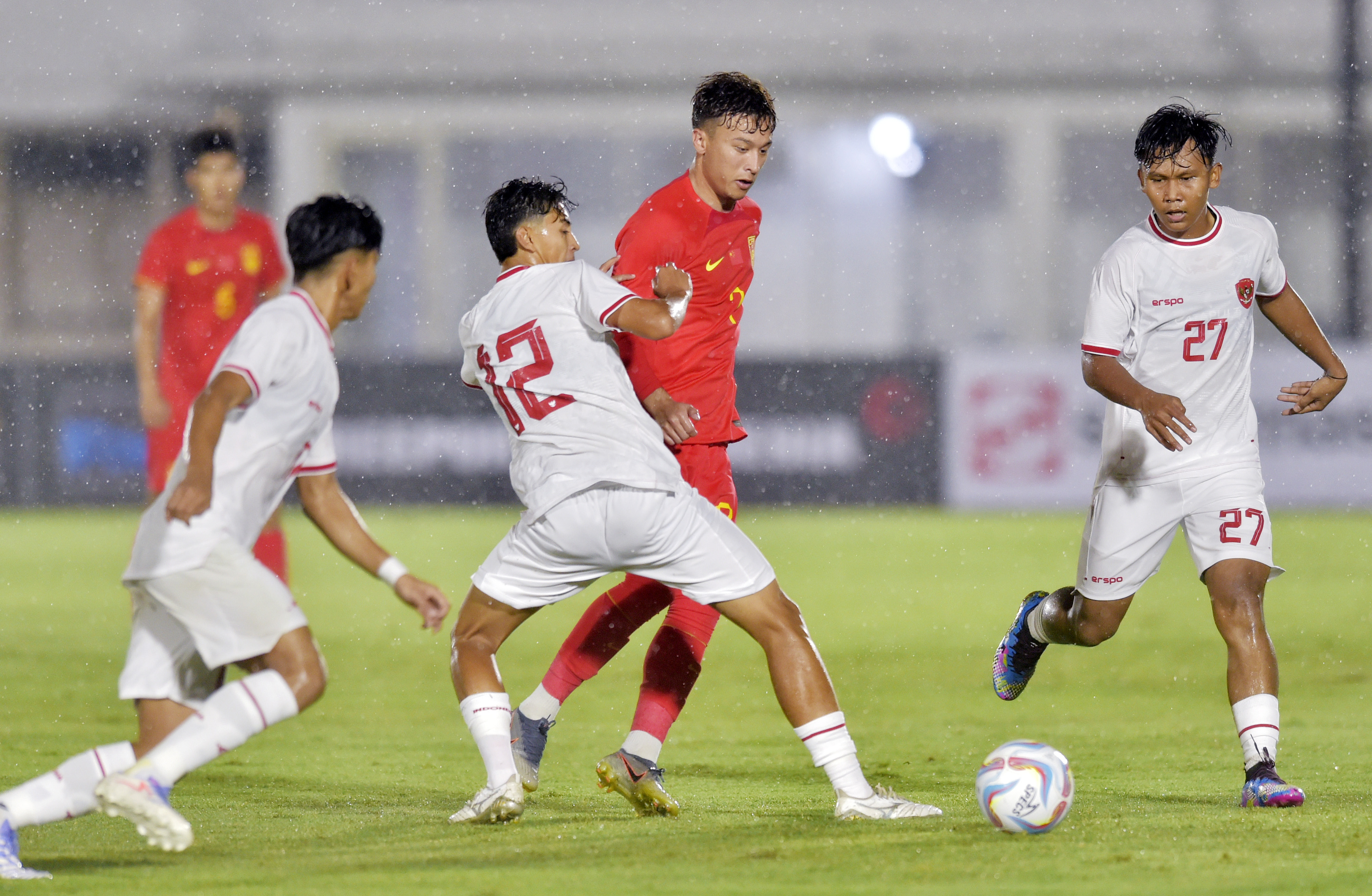 国内足球比赛(国内足球比赛的票怎么买)  第2张