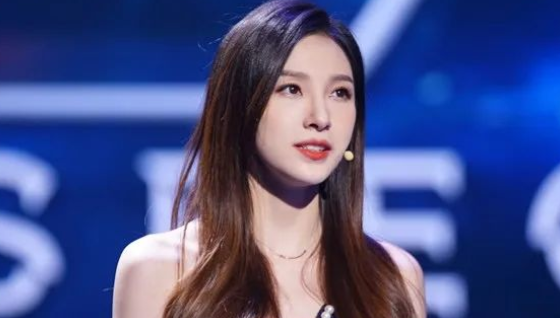 天下足球的女主播是谁(天下足球的女主播是谁扮演的)  第1张