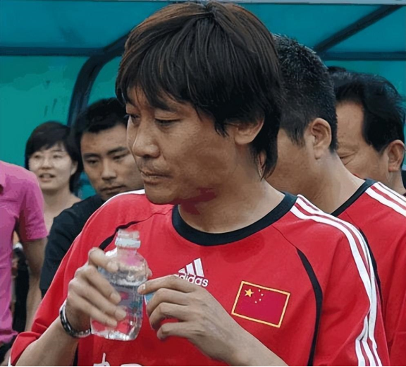 高峰个人资料足球(高峰足球个人资料妻子)  第1张