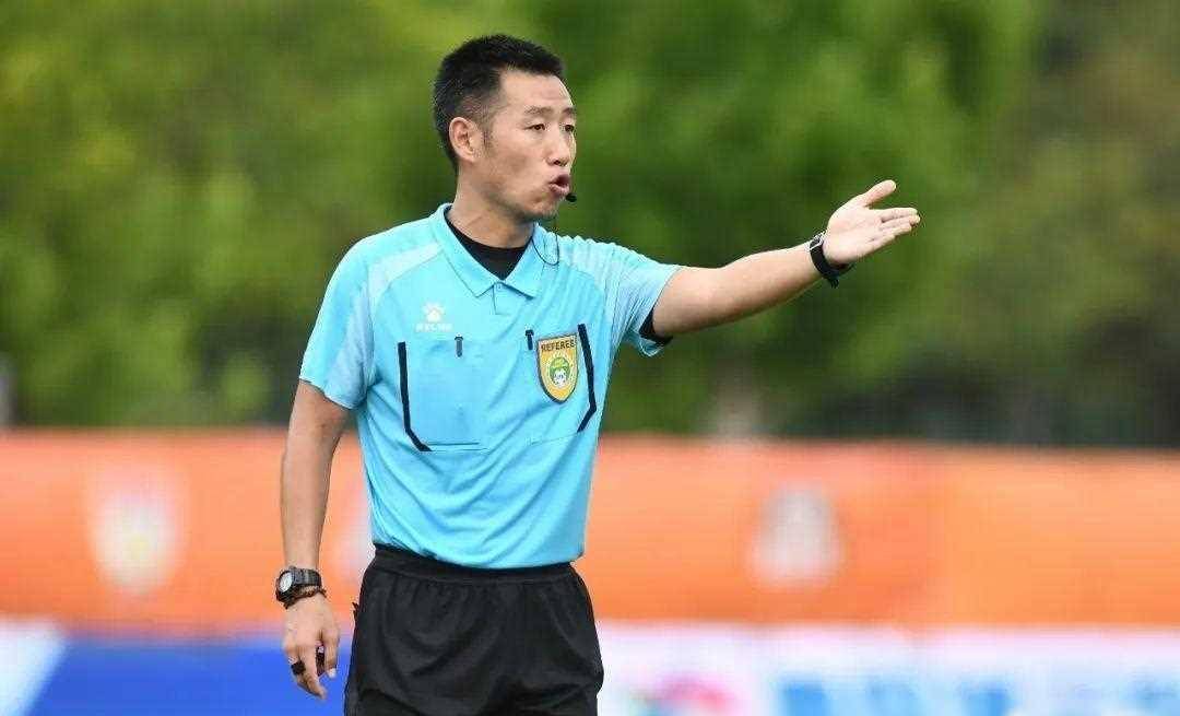 青海足球打裁判(2021青海省足球比赛)  第2张