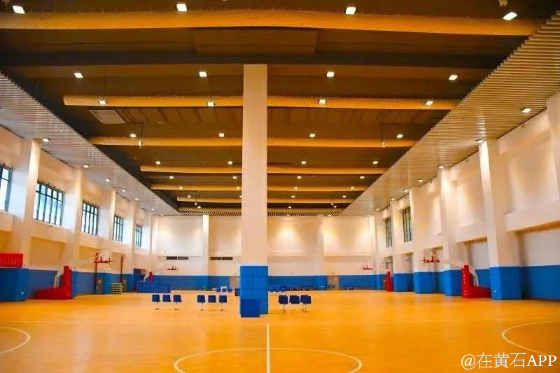 黄石足球场(黄石足球训练基地)  第2张