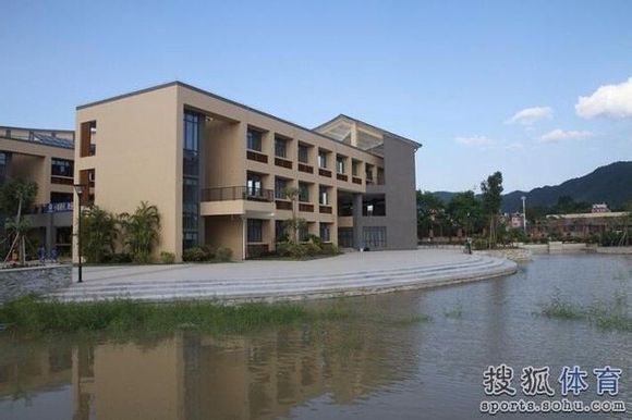 梅州富力足球学校收费(梅县富力足球学校2019收费)  第2张