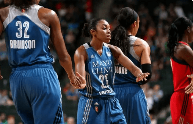 wnba阳光vs奇异(wnba阳光队球员名单)  第2张